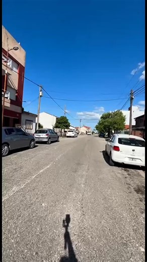 Inmobiliaria Vanesa Sinner on Instagram: "✨𝘿𝙚𝙥𝙖𝙧𝙩𝙖𝙢𝙚𝙣𝙩𝙤 𝙖 𝟭 𝙘𝙪𝙖𝙙𝙧𝙖 𝙙𝙚𝙡 𝙈𝘼𝙍🌊 ‼️𝘝𝘌𝘕𝘛𝘈 𝘜$𝘚 36.00𝟢💰 COMODIDADES: 🏬 ✅2 AMBIENTES ✅COCINA - COMEDOR ✅1 BAÑO COMPLETO ✅PATIO CON LAVADERO Y PARRILLA 🔷 Rejas y Aberturas de Aluminio. 📍 CALLE 48 Nº 183 - Santa Teresita 🌊 Pdo. De La Costa, Prov. Bs As - Argentina 🇦🇷 📱2246-411745 Consultanos 😍 #lacostaargentina #propiedadesenventa #santateresita #inversionesinmobiliarias #lacosta"