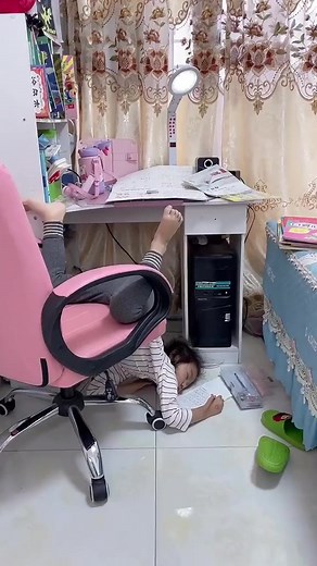 14K views · 197 reactions | What's the reward？ Just don't let my blood pressure soar when I do my homework every day#fyp#fyp | My Daughter | Facebook