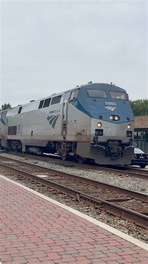 Amtrak train goes by Ashland, VA on track 3 with P42 Duo#39,#104 heading northbound
