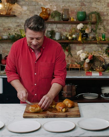 1M views · 19K reactions | If you remember this chicken recipe...consider yourself an OG Jamie fan...!! jamieol.com/OldMansChicken | Jamie Oliver | Facebook