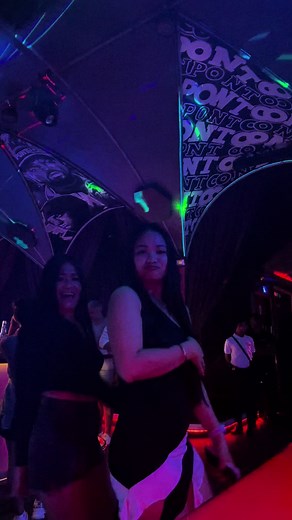 Nightlife Party Vibes: Dancing and Socializing Scenes