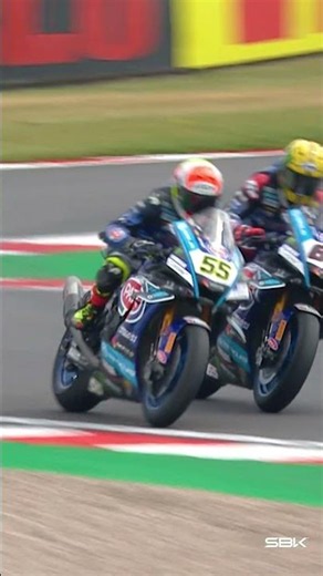 Teammates battle time! 🔵 | 2025 #UKWorldSBK 🇬🇧