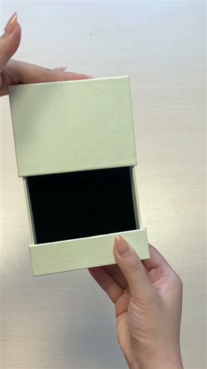 Elevate Your Unboxing: 5 Luxury Packaging Designs You’ll Obsess Over