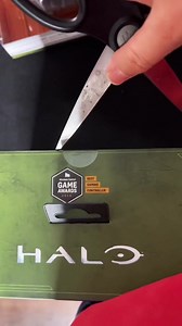 Hyperkin Duke Controller (Xbox 20th Anniversary Limited Edition) (Cortana) via tiktok.com/@shethor058 | Halo News