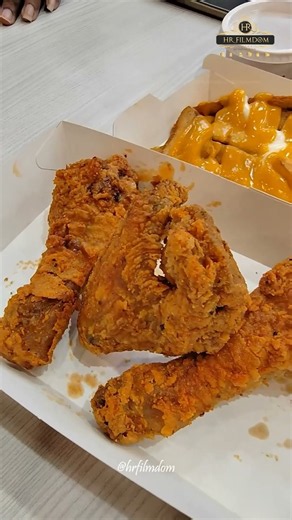 🍗 KFC vs 🍔 McDonald's – The Ultimate Fast Food Battle!