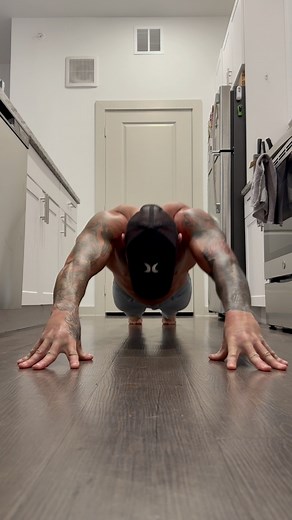 So I had to spice this up. Got a couple inches off the ground… so in this case a couple inches is a lot. #fitness #fitnessmotivation #motivation | James Lay