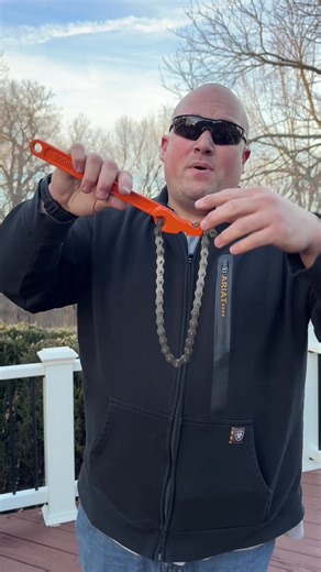 This is one of those tools that earns its spot fast. When a pipe, fitting, or oil filter won’t budge, the chain wrench just grabs and goes. Simple design, tons of bite, and it works on odd sizes that normal wrenches won’t touch. No gimmicks — just solid leverage when you need it most. #tiktokshopcreatorpicks #handtools #mechanictools #garagetools #diytools @Mutt Tools