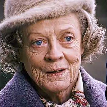 Don’t mess with this grandma./🎬Keeping Mum(2005)/#film #edit #movie