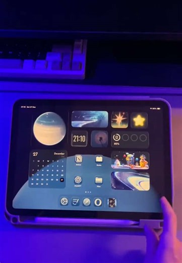 Wanted to share with you my current ipad layout 🤍🪐leave a comment if you would like a tutorial! #ipadlayout #inspo #ipadtips #aestehtic #fyp