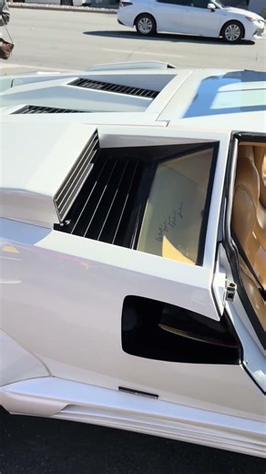 Came across a rare Lamborghini Countach 5000QV at CnC today