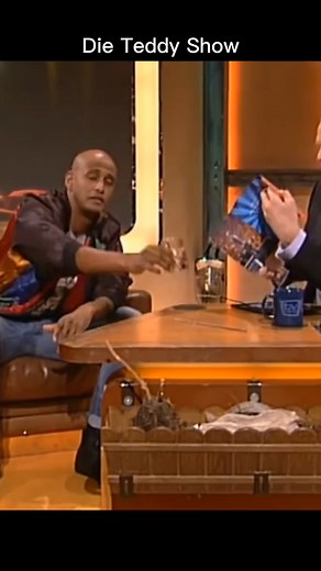 29K views · 143 reactions | Die Teddy Show - Teil 3 #marianovivenzio #emmveecomedy #funny #comedy #foryou #fyp #trending #newpost | Pasukan naga hitam | Facebook