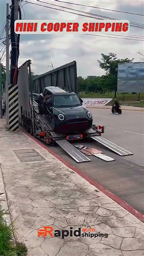 Watch This MINI COOPER UNLOADING Like You’ve NEVER Seen Before! 🚗💨