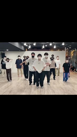 本日はワークショップでした〜！終了後に、みんなでTikTok撮ったよ！ちなみに、Tシャツは@Official Memento さんのTシャツで揃えました！#PR#memento#5446thave #kaisei #takutoalien #keiichiro #mahiro #dance #dancer #hiphop #animation #hiphopdance #animationdance #freestyle #japan #vibes #ファイブフォフォーシックスアベニュー #かいせい #タクトエイリアン #けいいちろう #マヒロ #ダンス #ダンサー #ヒップホップ #アニメーション #ストリートファッション #バズれ