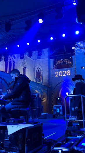 Kakva atmosfera večeras s @vanna_music ✨🎄 Hvala svima na dolasku 🫶🏻 🔗 Više detalja o narednom programu na www.dubrovackizimskifestival.com kao i na našim društvenim mrežama 📸 #dubrovackizimskifestival #dubrovnikwinterfestival #12DZF #12dwf #dubrovnik #experiencedubrovnik | Dubrovački zimski festival Dubrovnik Winter Festival