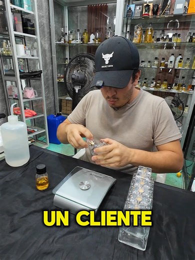 Quieres saber más...? - Visita nuestra pagina web, www.elpapadelosperfumes.com - Siguenos en instagram, estamos como El papá de los perfumes_ec - En el perfil tienes nuestro numero de telefono y el link con toda nuesta información de contacto - #elpapadelosperfumes #perfumesinspirado #decantsperfume #perfumes