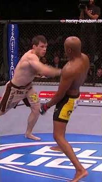 14 years ago, 🕷️ Anderson Silva achieved one of the most GENIUS victories of his UFC career!