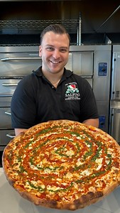 Tri color chicken parm pizza? Now this is definitely love at first slice 🤌🏻🇮🇹🍕 Our Pizzeria @pinospizzadp has taken one of our top sandwiches and made it into a pie! This is a winner for sure! 📍 1747 Deer Pk Ave, Deer Park, NY 11729 📞 (631) 392-4496 #ItalianPride #ItaliansBeLike #Foodies #Foodiegram #Lifestyle #Instaltalia #ILoveFood #Italiani #Italy #ItalianFood #ItalianFoodPorn #Foodgasm #FoodLover #Delicious #Eats #pizza #pizzeria #nypizza #pizzalover #pizzagram #longisland #longisland