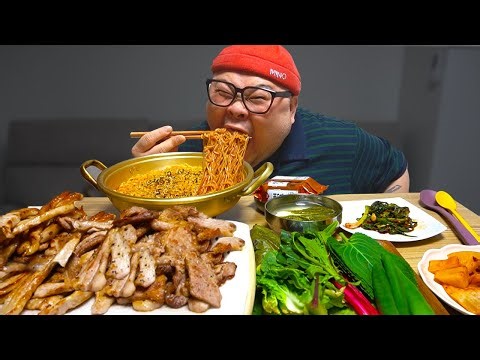90K views · 1.6K reactions | Grilled meat and spicy chicken noodles Mukbang Eatingshow | Home Cooking | Facebook