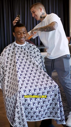 Giving an NFL player a free haircut 💈 thanks to @Google #ad It was a blessing to be able to cut Devonta Smith from the Eagles 🙏🏼🏈 #0299 #fblifestyle | Stylezee