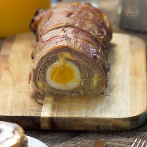 You've never done kegs and eggs like this before — your tailgate needs this grilled breakfast FATTY! 😲 😲 😲 | Food Network