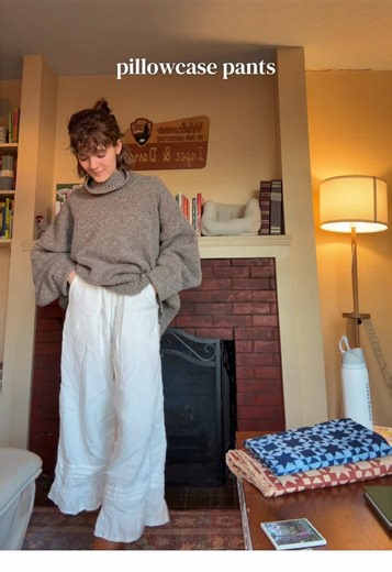 sharing about my #rudyjude pillowcase pants project made using the #LanePants pattern by @Sydney 👋🏼 challenging myself to wear my #memade items year-round! Paired today with my babaa sweater & @Swedish Hasbeens boots! #slowfashion #sewing