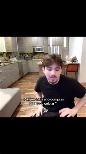 Porque cada año compras un nuevo celular - Willito reacción en vivo