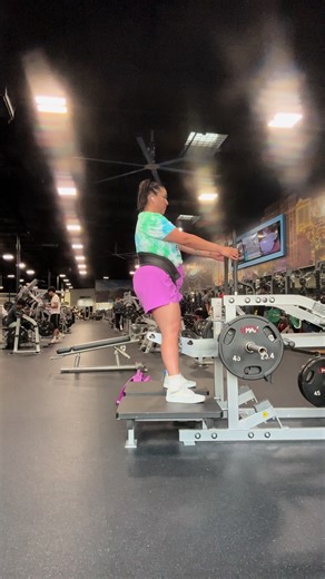 Been one month ish of using this machine. I have built up to 15 reps for 4 sets at 180 pounds. Send tips. #bodyrecomposition #bodyrecomp #girlswholift #weightlifting