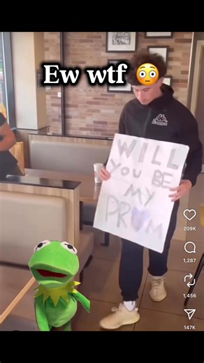 Well That Didn’t Go As Planned 😳 #kermit #fypシ゚viralシ #reaction #funnyreels #humor | KermiePalpatine