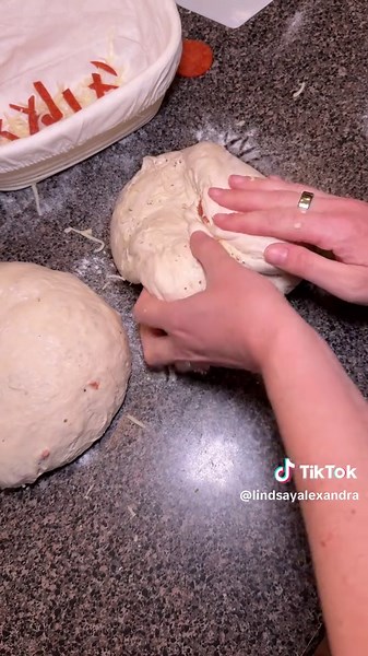Delicious Pepperoni Pizza Sourdough Recipe
