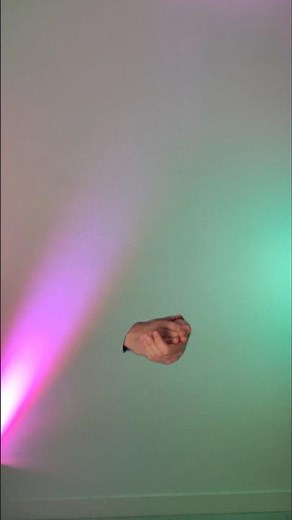 How to create this invisibility effect?