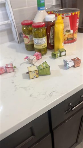 Making a paper doll of baldis basics😭