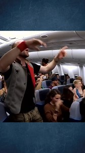 298K views · 6.6K reactions | Der Flashmob im Flugzeug ist LEGENDÄR! Wir sind nach Brasilien geflogen zum Oktoberfest in Blumenau! Und haben unser Flugzeug richtig in Stimmung gebracht! Wärst du da auch gerne dabei gewesen? #flashmob #Oktoberfest #wiesnhit #rockmi #blumenauoktoberfest #brasilien #flugzeug #condor Condor Airlines Ah-Live Oktoberfest Blumenau - Oficial | Voxxclub | Facebook