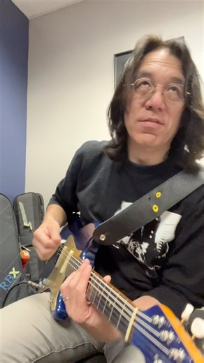 4.7K views · 72 reactions | I love this vintage Fender Duo Sonic. I had these guitar parts and my friend @kanjikawabata put all together and painted this color. So special!! Thank you @kanjikawabata  | Tomo Fujita (Official Fan Page) | Facebook