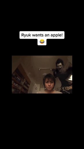 Ryuk Wants an Apple! 😂