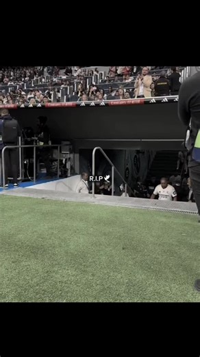 ‏Lagend Carlos⚰️#robertocarlos #realmadrid #capcutvelocity