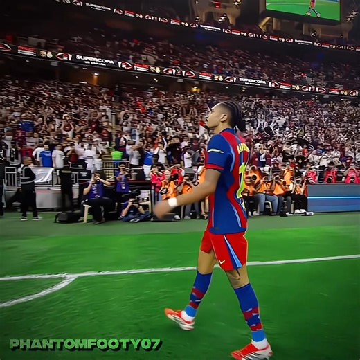 Vini jr crazy goal today vs FCB🚀🔥. #lewandowski #barcelona #vinijr #raphinha #gonzalogarcia