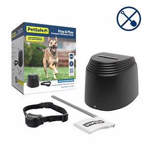 PetSafe Stay & Play Compact Wireless Fence for Dogs, Covers 3/4-Acre, Portable, Black