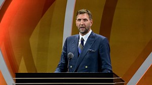 10 NBA Stars With The Most Efficient Fadeaway Shots Of All Time