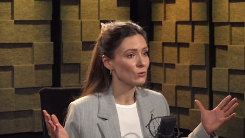 SWR1 Leute: Nina Poppel | Politikwissenschaftlerin und Polit-Influencerin | Von desinteressiert bis rechtsradikal: woran orientieren sich Jungwähler?
