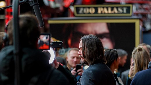 Begeisterung am Zoo Palast - Keanu Reeves zu Gast bei "John Wick"-Premiere in Berlin
