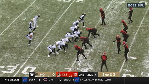 Taysom Hill's first two rushes of game go for total of 27 yards