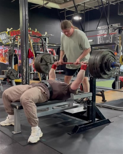 13K views · 216 reactions | Kyle Kirvay benching 254kg x 3 raw | ProRaw Powerlifting | Facebook
