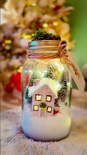 The cutest Christmas mason jar I’ve ever made! #christmasdecor #christmascrafts