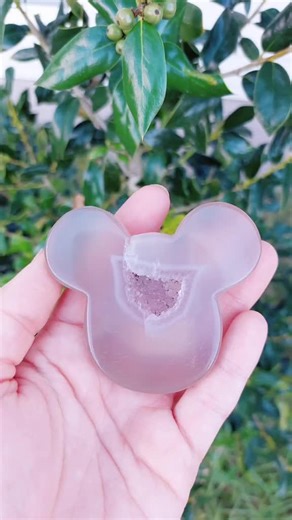 Crystal Mickey Mouse #mickeymouse #disney #disneyworld #disneyland #disneycrystals #crystalmickeymouse #crystaltok🔮 #crystals #crystal #agate