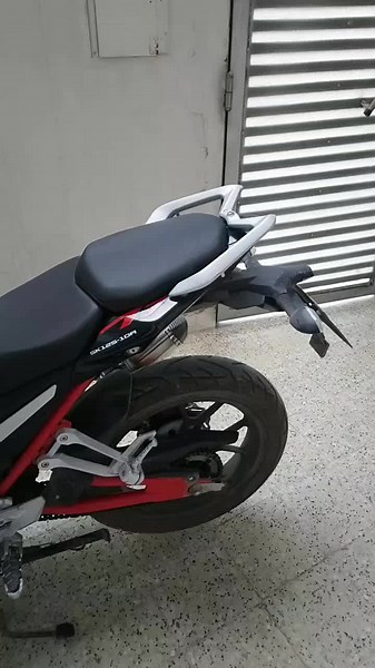 تعديل الدراجة النارية: تصاميم مذهلة وتجارب مختلفة