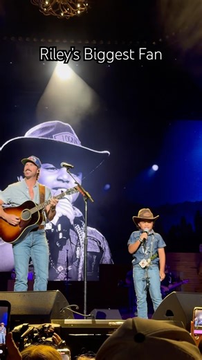 Riley Green brought up his biggest fan to sing with him