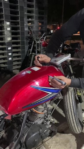 Custom Curve Design for Suzuki GS150 Fuel Tank