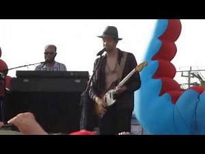 Mayer Hawthorne - "The Walk" Live at Hangout Music Festival 2016