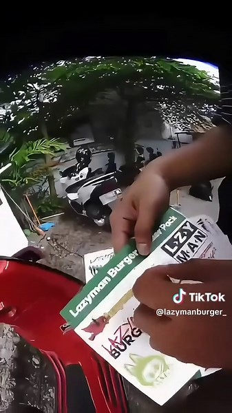 we choose a classic way, sticker bombing is definitely a classic way to express creativity or make a statement. 💣💣🍔 #hiphopmentality