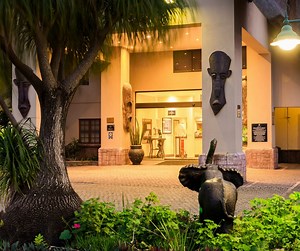 The perfect safari experience 🦏 ANEW Hotel Hluhluwe is nestled between the oldest game reserve in South Africa and the Greater St. Lucia Wetland Park. Experience stunning Big 5 spottings at an affordable price. ANEW Hotel Hluhluwe has a stunning boma where you can enjoy a crackling fire under the stars. Book an early morning game drive on our open vehicles and a boat ride in the afternoon. Get the full bush experience! Book your safari experience here: https://ecs.page.link/wLwg1 | ANEW Hotels 